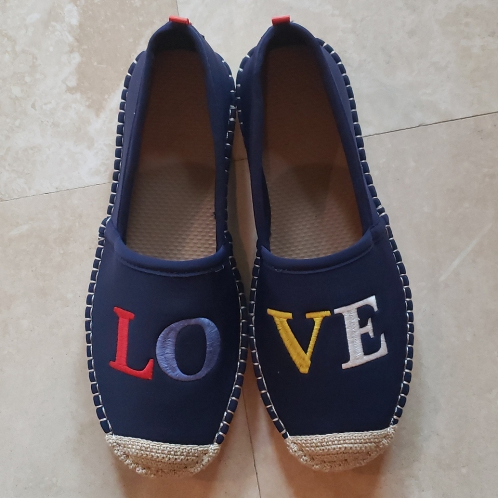 Women's moccasins